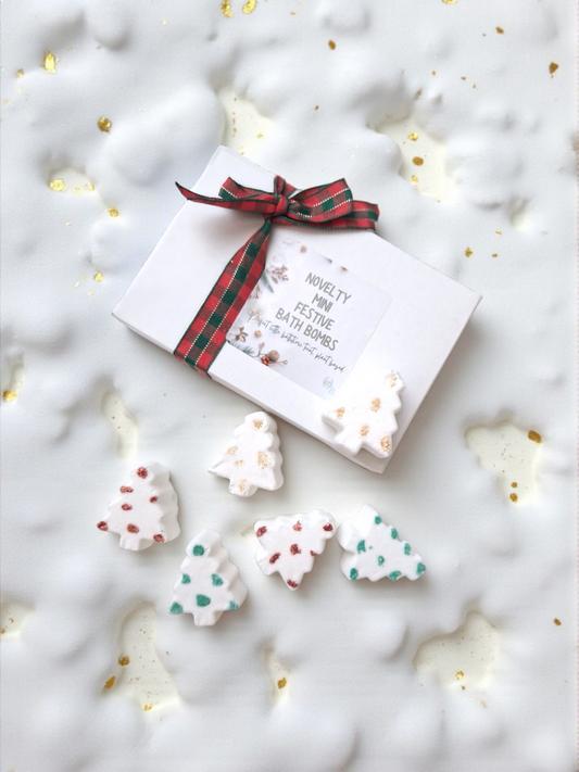 Mini Christmas tree bath bombs. Mixed Scents