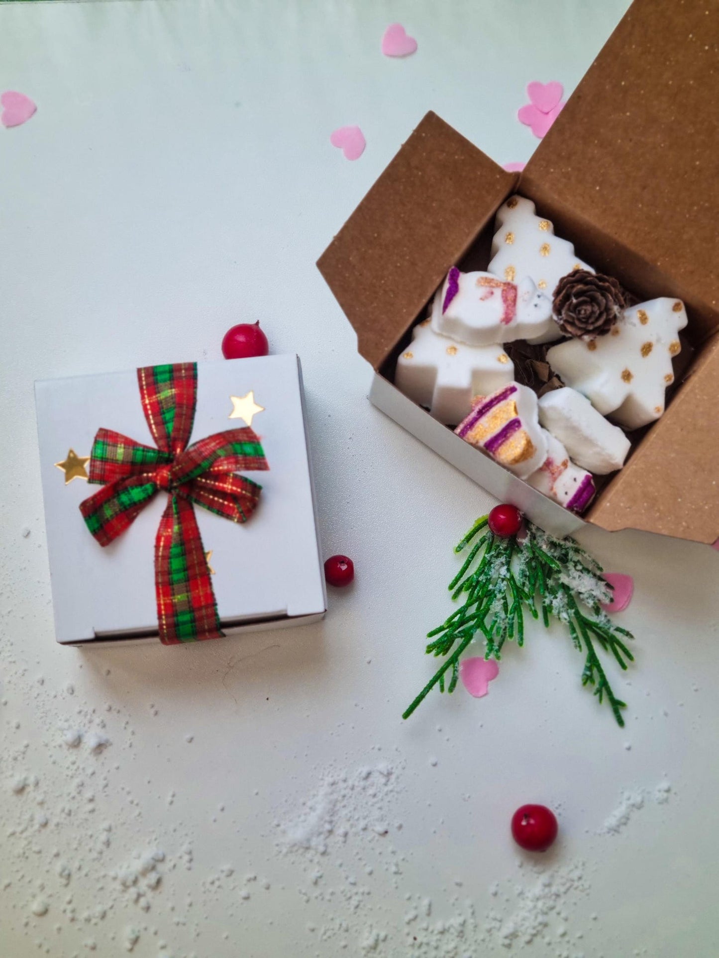 Festive Novelty mini bath bombs.